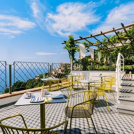 La Vigna Di Bacco Furore